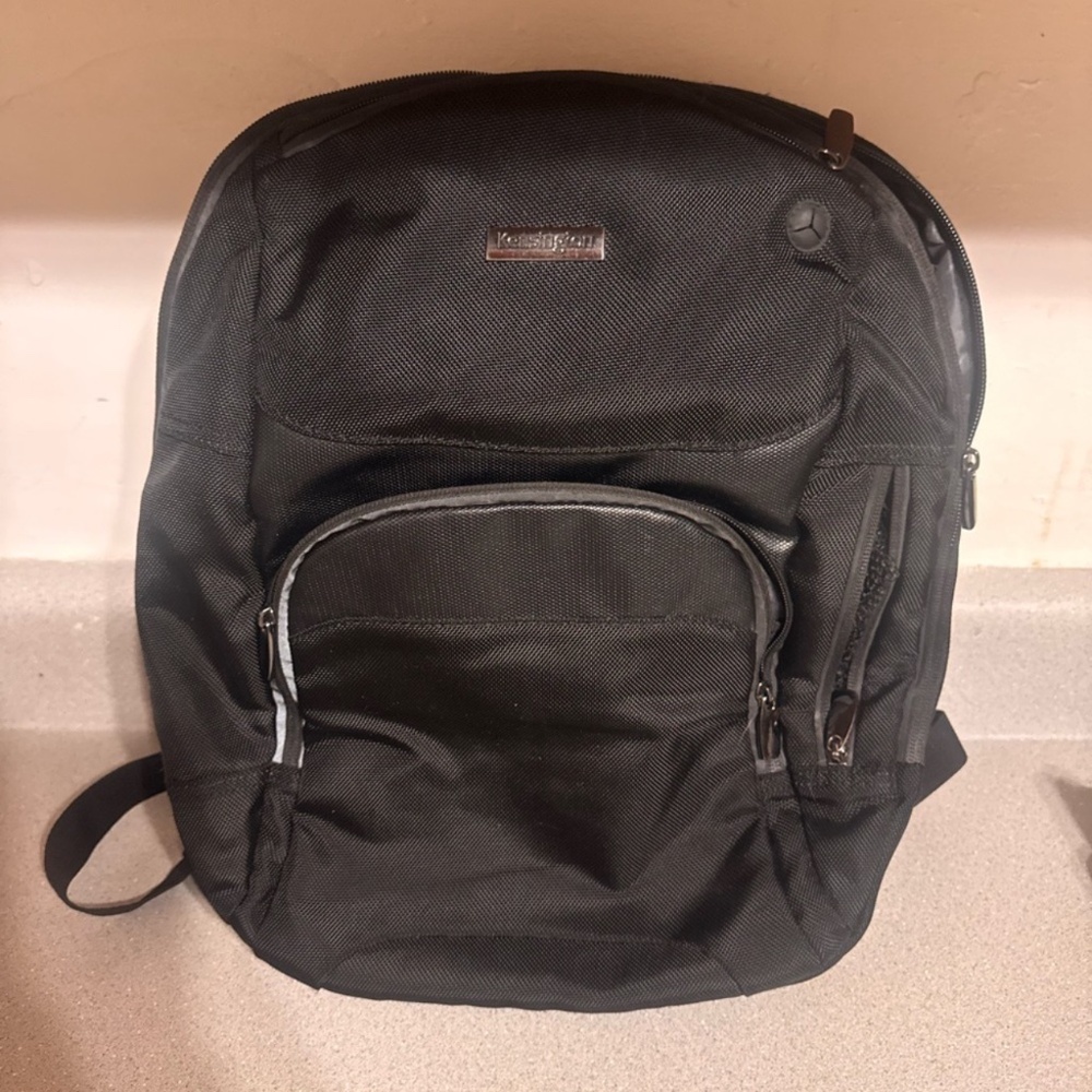 Kensington travel Black Backpack